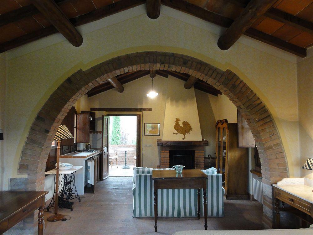 Borgo Corsignano Guest House Попи Екстериор снимка