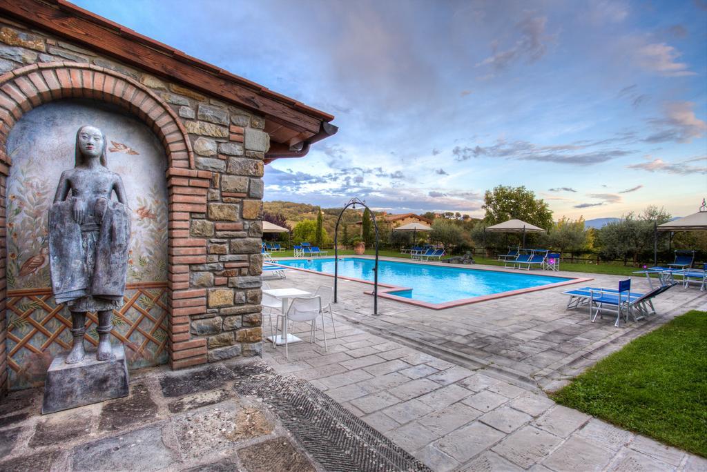 Borgo Corsignano Guest House Попи Екстериор снимка