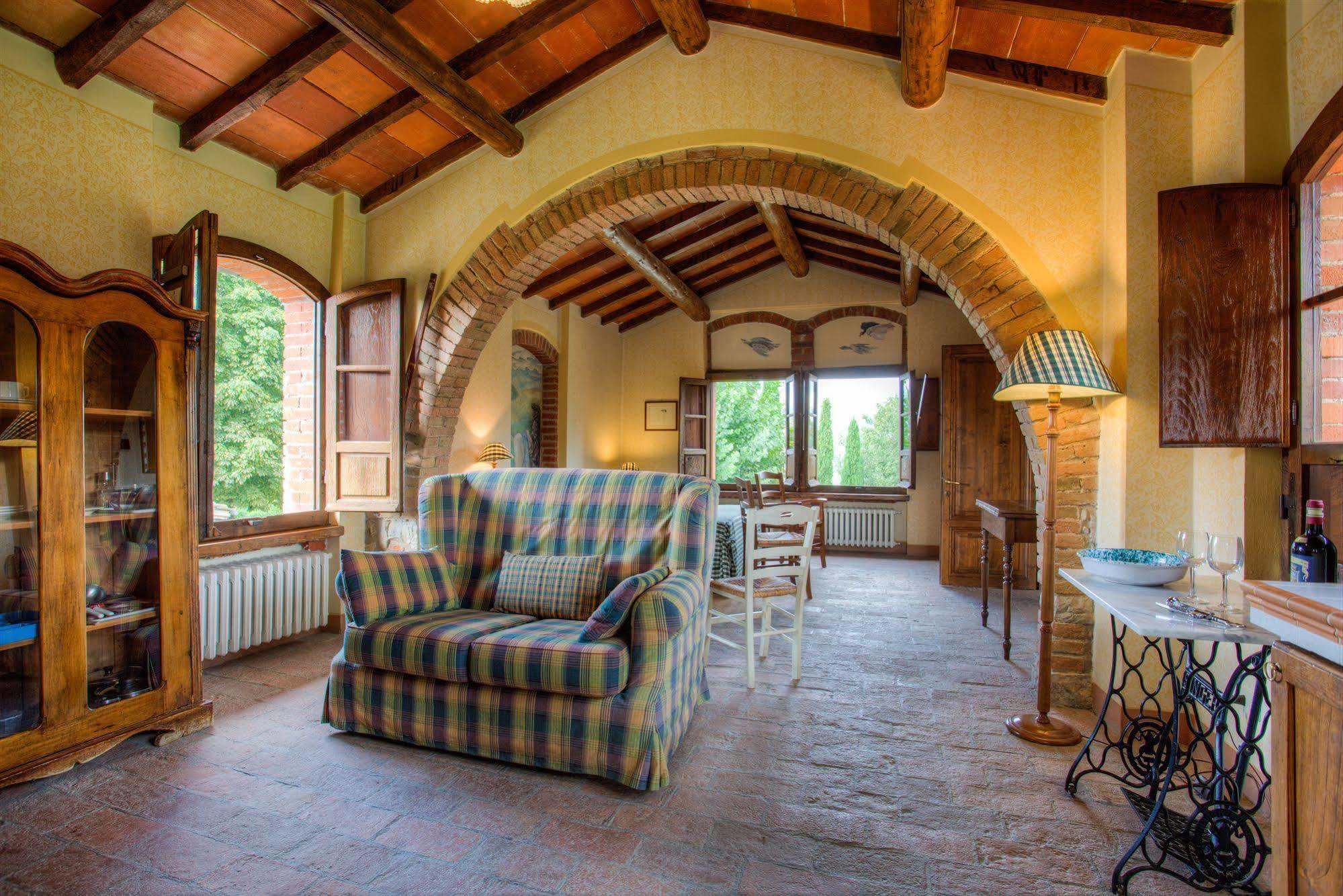 Borgo Corsignano Guest House Попи Екстериор снимка